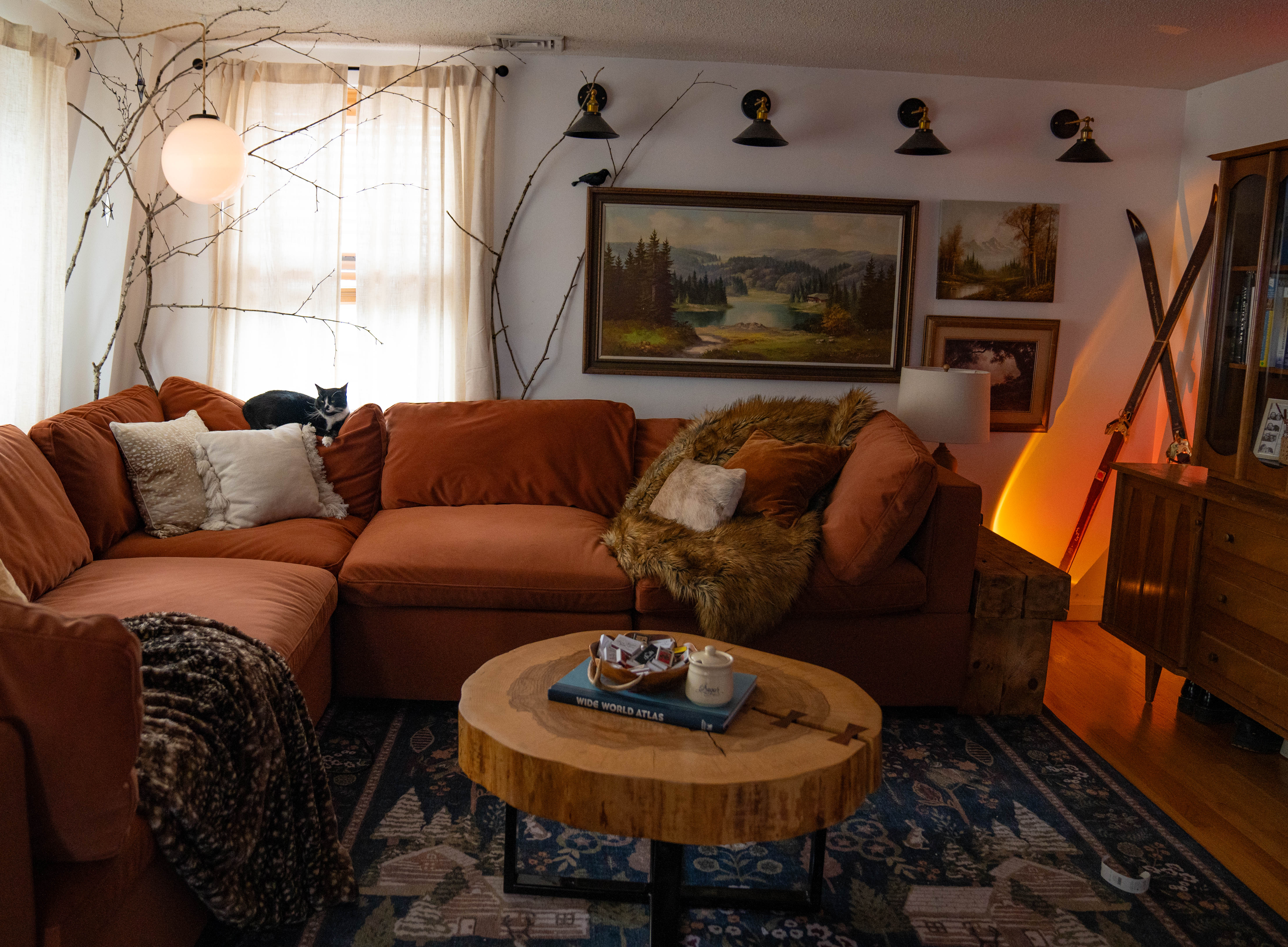 10 Ways to Make a Dark Room Feel Cozy (Without Losing the Drama)